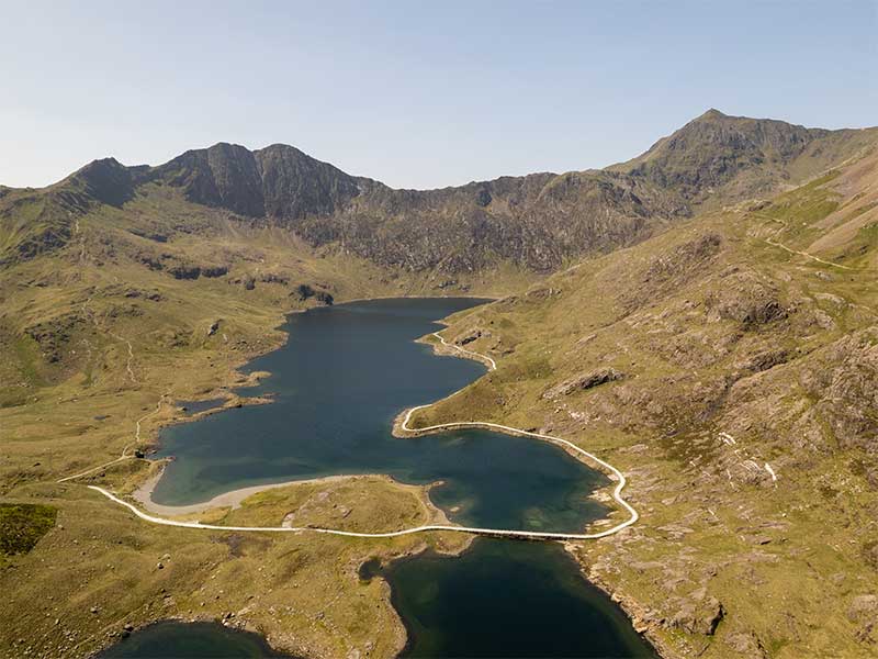 Scenic picture of a lake on Snowdonia National Park